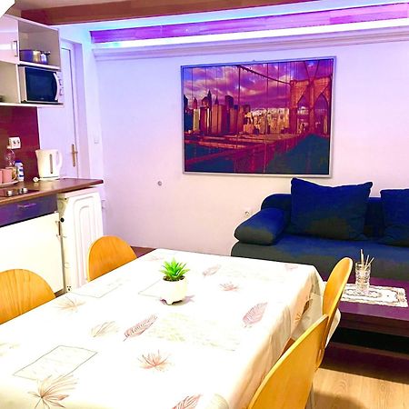 Lola Apartment Budapest Esterno foto